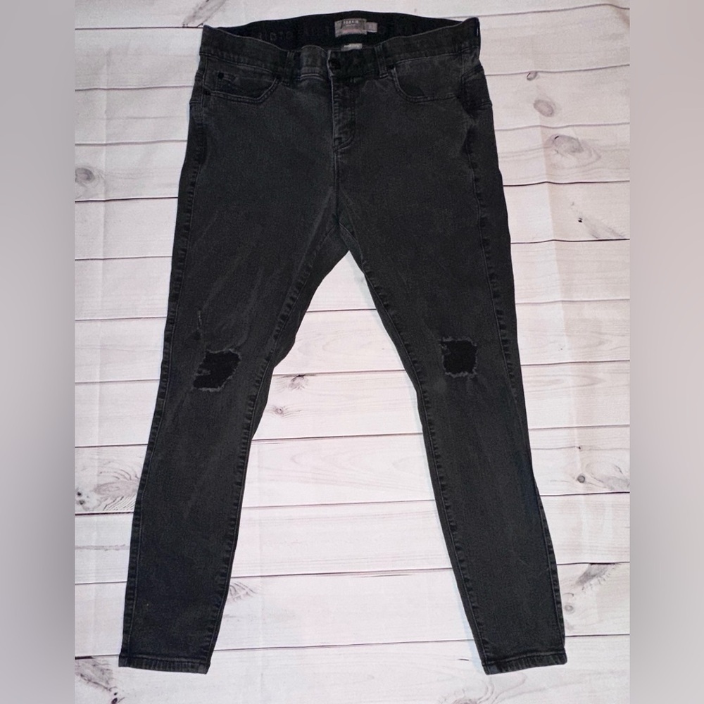 Torrid Bombshell Skinny Black Distressed Jeans Size 20T, Casual, Plus Size Jeans